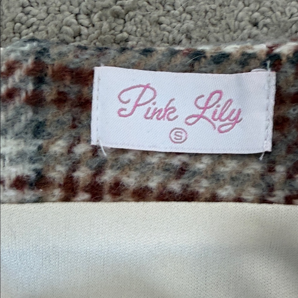 Pink lily skirt - Picture 2 of 2
